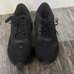 ALO Yoga Men's Black Athletic Trainer Sneakers
